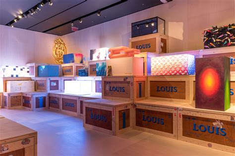 lightbox installation louis vuitton exhibition|EXCLUSIVE First Look: Louis Vuitton’s ‘200 Trunks, 200  .